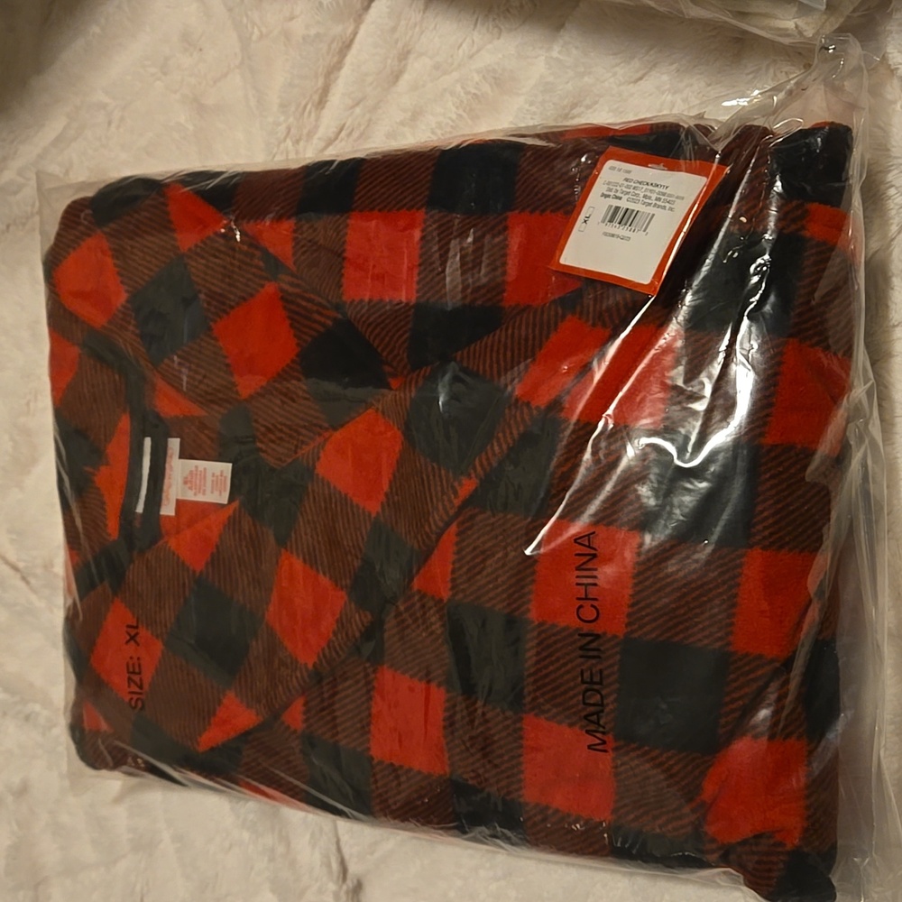 NWT super comfy red plaid robe